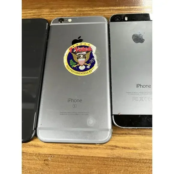 Lot of 5 iPhones for Parts / Repair – Broken / Not Working